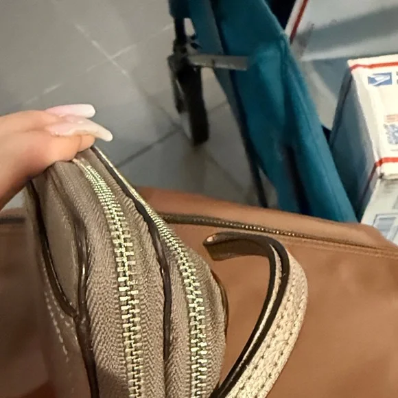 Coach Metallic Gold Wristlet Wallet - Picture 4 of 7